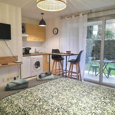 Studio Calme Dans Une Belle Residence Avec Piscine • Parking • Wifi Toulouse Ngoại thất bức ảnh